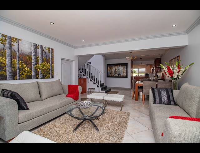3 BEDROOM DUET FOR SALE IN HARTENBOS HEUWELS